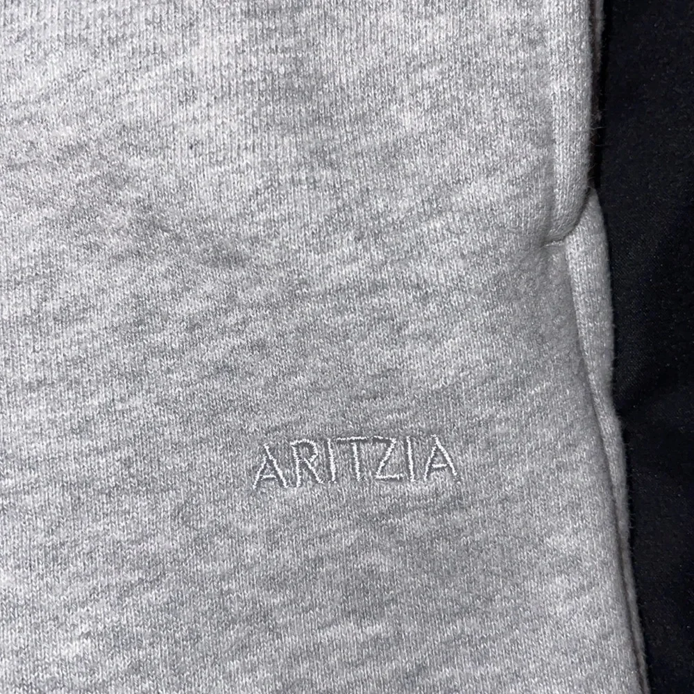 Aritzia Sweatfleece Mega Fit Size Small 'Heather Chrome' - Picture 3 of 4